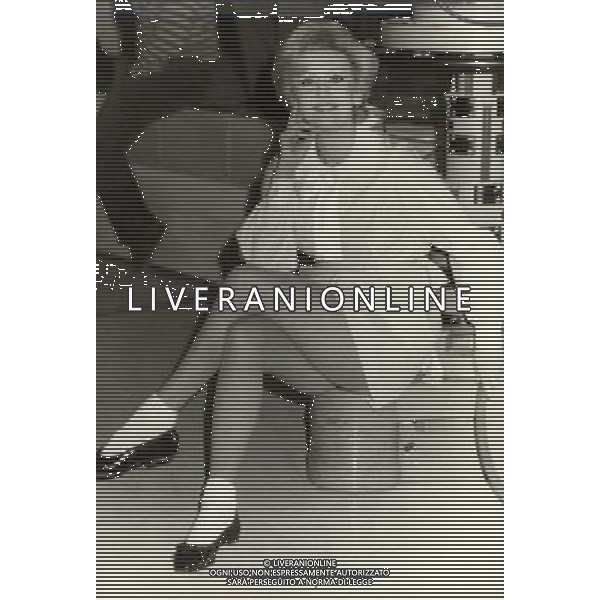 ARCHIVIO GIOVANNI LIVERANI NELLA FOTO ANNA MARIA GAMBINERI ANNUNCIATRICE TELEVISIVA NELLA TRASMISSIONE PATATRAC AG ALDO LIVERAN S A S