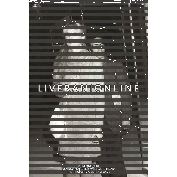 ARCHIVIO GIOVANNI LIVERANI NELLA FOTO BEATRICE CORI ANNUNCIATRICE TELEVISIVA CON ROBERTO BENIGNI AG ALDO LIVERANI S A S