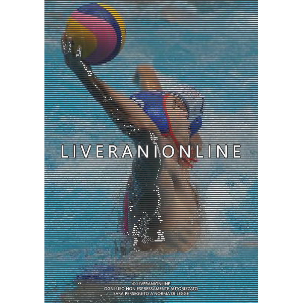 (110823) -- SHENZHEN, Aug. 23, 2011 () -- Dmitry Antipov of Russia attacks during men\'s water polo gold medal match at the 26th Summer Universiade in Shenzhen, a city of south China\'s Guangdong Province, on Aug. 23, 2011. Russia lost Serbia 8-11 to win the silver. (/Lin Yiguang)(wx)