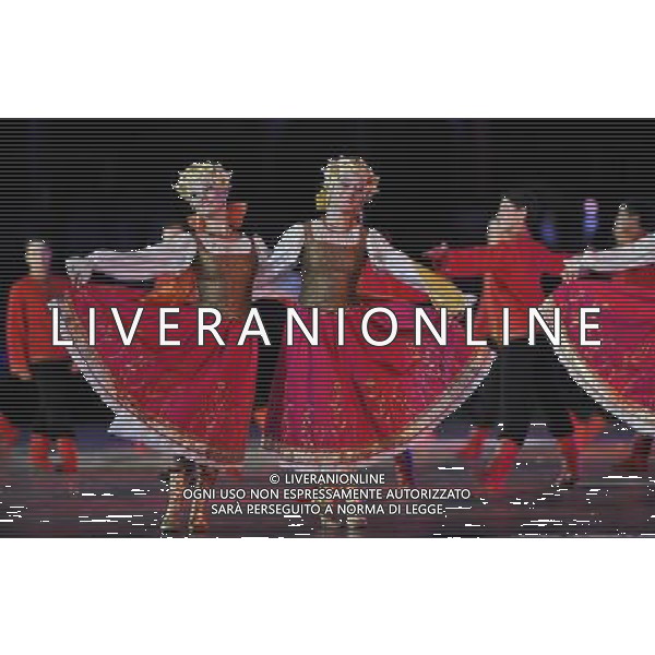 (110823) -- SHENZHEN, Aug. 23, 2011 () -- Performers from Kazan of Russia dance during the closing ceremony of the 26th Summer Universiade held at the Window of the World theme park in Shenzhen, a city of south China\'s Guangdong Province, Aug. 23, 2011. The next Universiade will be held in Kazan in 2013. (/Liang Xu)(kh)
