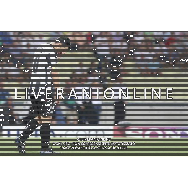 UDINE 24/08/2011 TEAM LINE-UPS PLAY-OFF ROUND 2ND LEG UDINESE-ARSENAL NELLA FOTO:DELUSIONE A FINE PARTITA DI ANTONIO DI NATALE FOTO PAOLA GARBUIO/AG.ALDO LIVERANI