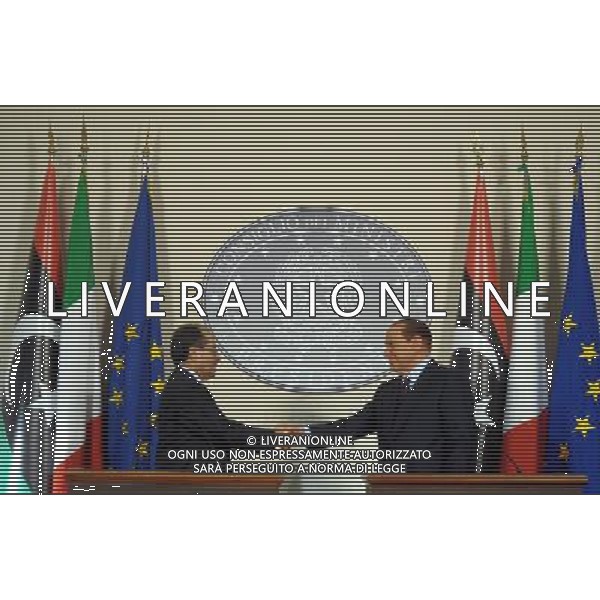 MILANO 25/8/2011 PREFETTURA DI MILANO C.so MONFORTE INCONTRO SILVIO BERLUSCONI-MAHMUD JIBRIL NELLA FOTO SILVIO BERLUSCONI-MAHMUD JIBRIL FOTO ROMANO/AG ALDO LIVERANI 