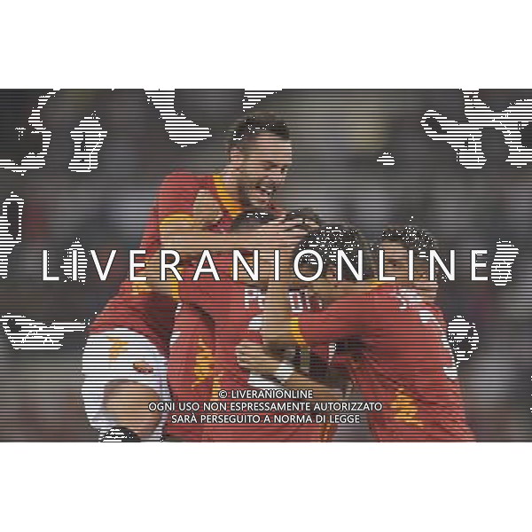 Roma - 25/08/2011 - Stadio Olimpico - Spareggi di Uefa Europa League ritorno - AS Roma vs Slovan Bratislava - nella foto: L\'esultanza dopo il gol di perrotta ¬© Fabrizio Corradetti - ag. Aldo Liverani sas