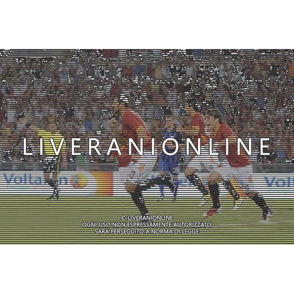 Roma - 25/08/2011 - Stadio Olimpico - Spareggi di Uefa Europa League ritorno - AS Roma vs Slovan Bratislava - nella foto: l\'esultanza di perrotta e bojan ¬© Fabrizio Corradetti - ag. Aldo Liverani sas