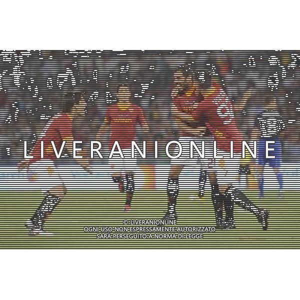 Roma - 25/08/2011 - Stadio Olimpico - Spareggi di Uefa Europa League ritorno - AS Roma vs Slovan Bratislava - nella foto: L\'esultanza dopo il gol di perrotta ¬© Fabrizio Corradetti - ag. Aldo Liverani sas