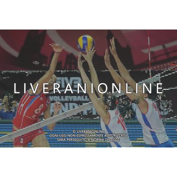 (110825) -- MACAO, Aug. 25, 2011 () -- Russian player Nataliya Goncharova (L) spikes the ball during the group A match against Serbia at 2011 FIVB World Grand Prix in Macao, south China, Aug. 25, 2011. Russia lost 1-3. (/Cheong Kam Ka)