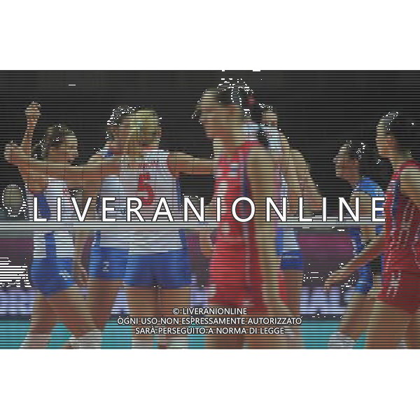 (110825) -- MACAO, Aug. 25, 2011 () -- Serbian players cheer for a point during the group A match against Russia at 2011 FIVB World Grand Prix in Macao, south China, Aug. 25, 2011. Serbia won 3-1. (/Cheong Kam Ka)