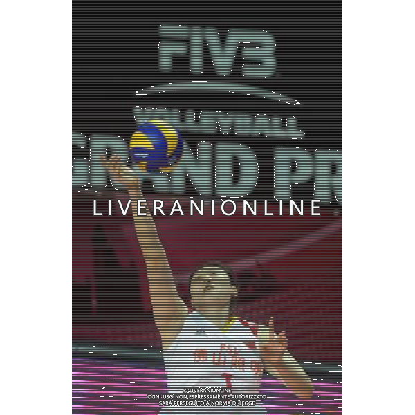 (110825) -- MACAO, Aug. 25, 2011 () -- Chinese player Wang Yimei spikes the ball during the group A match against Thailand at 2011 FIVB World Grand Prix in Macao, south China, Aug. 25, 2011. China lost 1-3. (/Cheong Kam Ka)