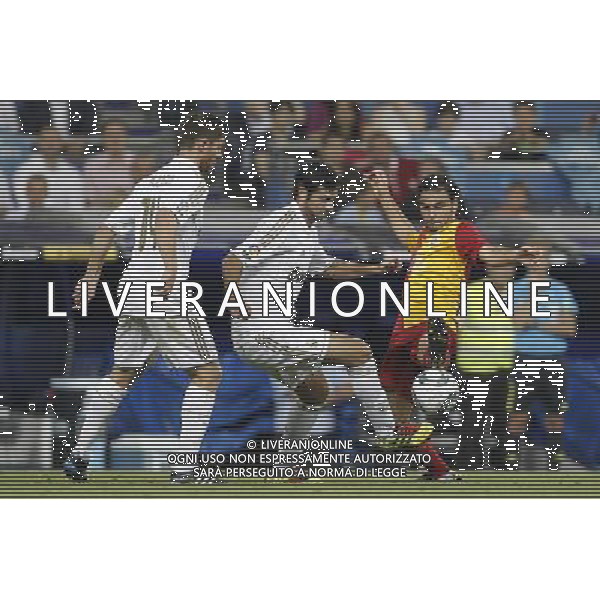 Real Madrid\'s Raul Albiol and Galatasaray\'s Selcuk Inan during Santiago Bernabeu Cup on august 24th 2011. Photo: Cesar Cebolla / ALFAQUI