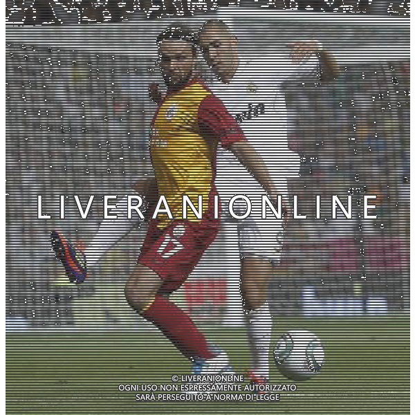 Real Madrid\'s Karim Benzema and Galatasaray\'s Thomas Ujfalusi during Santiago Bernabeu Cup on august 24th 2011. Photo: Cesar Cebolla / ALFAQUI