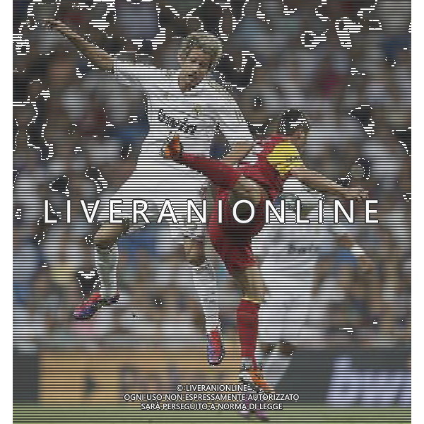Real Madrid\'s Fabio Coentrao and Galatasaray\'s Baros during Santiago Bernabeu Cup on August 24th 2011. Photo: Cesar Cebolla / ALFAQUI