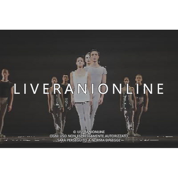 Song of the Earth - Scottish Ballet Katarina KarnÈus Mezzo soprano Peter Wedd Tenor Showing at the Playhouse, Edinburgh International Festival 2011