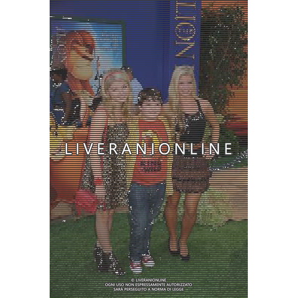 HOLLYWOOD, CA - AUGUST 27: Stefanie Scott, Aedin Mincks and Alexandria Deberry arrive at \'The Lion King\' Los Angeles 3D Premiere at the El Capitan Theatre on August 27, 2011 in Hollywood, California.
