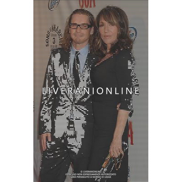 Kurt Sutter and wife Katey Sagal \'Sons Of Anarchy\' Season 4 Premiere at the ArcLight Cinemas Cinerama Dome August 30, 2011 - Hollywood, California
