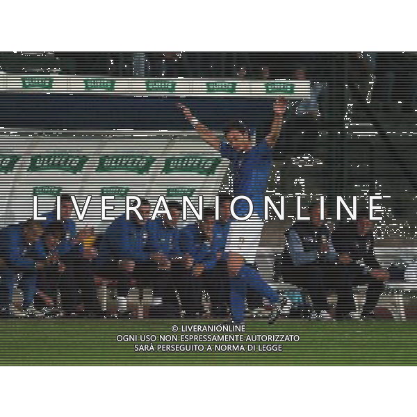 TRENTO 27/04/2004 ITALIA-SVEZIA UNDER 21 AMICHEVOLE NELLA FOTO LA SOSTITUZIONE DI ALBERTO GILARDINO CHE LASCIA IL CAMPO AGENZIA ALDO LIVERANI