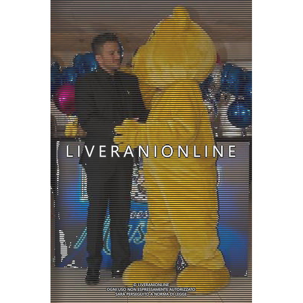 LONDON, UNITED KINGDOM 31 AUGUST : Pic Shows Jade Ewan, Heidi Range, Amelle Berrabah, Stacey Solomon, Peter Andre and attend the launch of \'Pop Goes The Musical\' at The Roof Gardens on August, 31st, 2011 in London, England