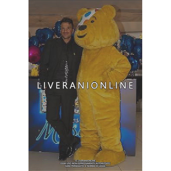 LONDON, UNITED KINGDOM 31 AUGUST : Pic Shows Jade Ewan, Heidi Range, Amelle Berrabah, Stacey Solomon, Peter Andre and attend the launch of \'Pop Goes The Musical\' at The Roof Gardens on August, 31st, 2011 in London, England