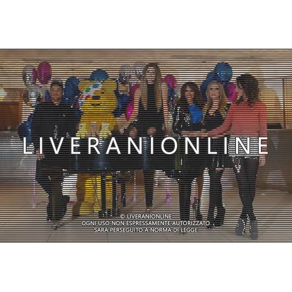 LONDON, UNITED KINGDOM 31 AUGUST : Pic Shows Jade Ewan, Heidi Range, Amelle Berrabah, Stacey Solomon, Peter Andre and attend the launch of \'Pop Goes The Musical\' at The Roof Gardens on August, 31st, 2011 in London, England