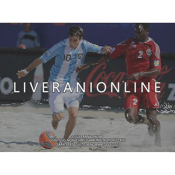 FIFA Beach Soccer World Cup 2011 Gruppo B Ravenna - 01.09.2011 Argentina-Oman Nella Foto:Javier Vives-Juma Al Wahaibi /Ph.Vitez-Ag. Aldo Liverani