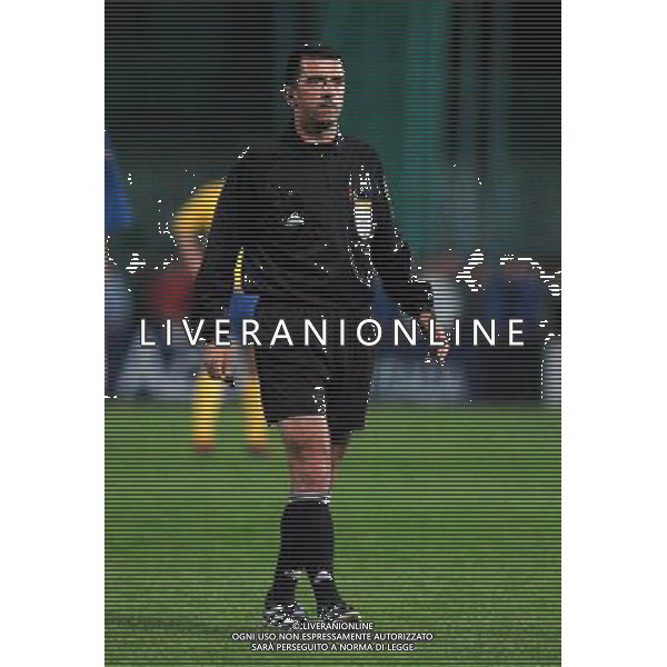 TRENTO 27/04/04 AMICHEVOLE ITALIA-SVEZIA UNDER 21 NELLA FOTO ARBITRO SEREA IONICA PH GIGI ARCAINI/AG.ALDO LIVERANI