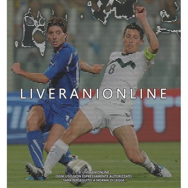 Qualificazioni ai Campionati Europei UEFA EURO 2012 Gruppo C Firenze - 06.09.2011 Italia-Slovenia Nella Foto:montolivo-koren /Ph.Vitez-Ag. Aldo Liverani