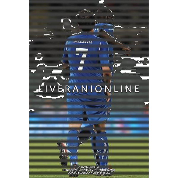 Qualificazioni ai Campionati Europei UEFA EURO 2012 Gruppo C Firenze - 06.09.2011 Italia-Slovenia Nella Foto:balotelli simula la gomitata per festeggiare pazzini /Ph.Vitez-Ag. Aldo Liverani