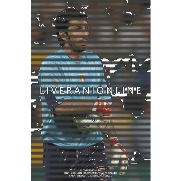 Genova 28/04/2004 italia-spagna 1:1 nella foto buffon gianluigi ph marco luzzani/ag aldo liverani s.a.s.