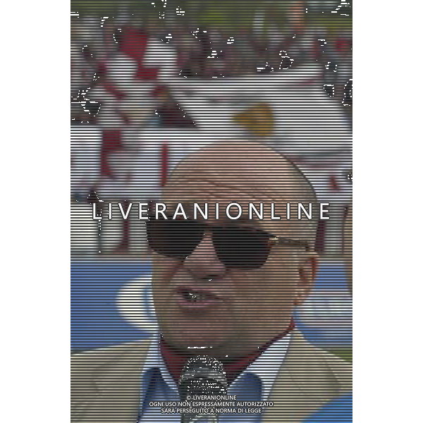 AREZZO-VARESE CAMPIONATO CALCIO SERIE C1 25/04/2004 FESTEGGIAMENTI PER LA PROMOZIONE IN SERIE B NELLA FOTO Mancini Piero, presidente dell\'Arezzo FOTO GIANNI NUCCI/AGENZIA ALDO LIVERANI