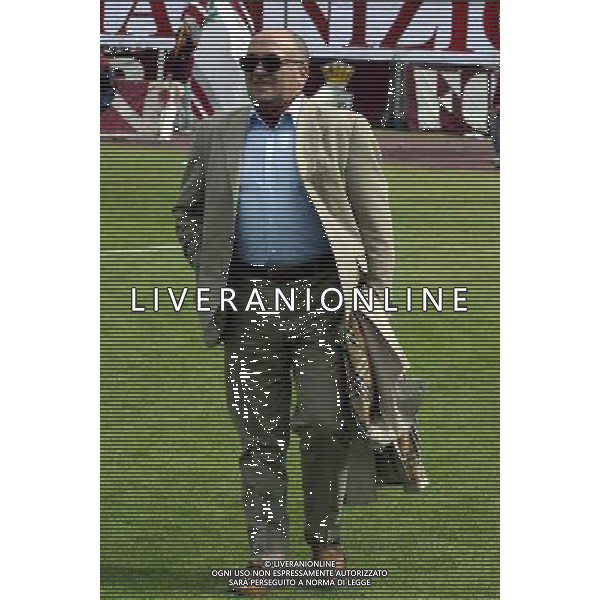 AREZZO-VARESE CAMPIONATO CALCIO SERIE C1 25/04/2004 FESTEGGIAMENTI PER LA PROMOZIONE IN SERIE B NELLA FOTO Mancini Piero, presidente dell\'Arezzo FOTO GIANNI NUCCI/AGENZIA ALDO LIVERANI