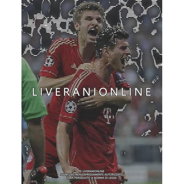 firo Fu§ball,Fussball, 27.09.2011 Uefa Champions League Saison 2011/2012 CL, Vorrunde 2. Spieltag, FC Bayern MŸnchen, Muenchen, FCB , Manchester City FC, Jubel, jubeln, Gestik, Mario Gomez, Bayern, mit, Bastian Schweinsteiger, Bayern, mit Thomas MŸller $worldrightsEs gelten unsere AGB, einsehbar auf www.firosportphoto.de copyright by firo sportphoto: Pfefferackerstr. 2aÊ 45894 G e l s e n k i r c h e n www.firosportphoto.de mail@firosportphoto.de (V o l k s b a n k B o c h u m - W i t t e n ) BLZ.: 430 601 29 Kt. Nr.: 341 117 100 Tel:Ê 0209 - 9304402 Fax:Ê 0209 - 9304443 ©firoSportPhoto/Agenzia Aldo Liverani Sas - ITALY ONLY - EDITORIAL USE ONLY
