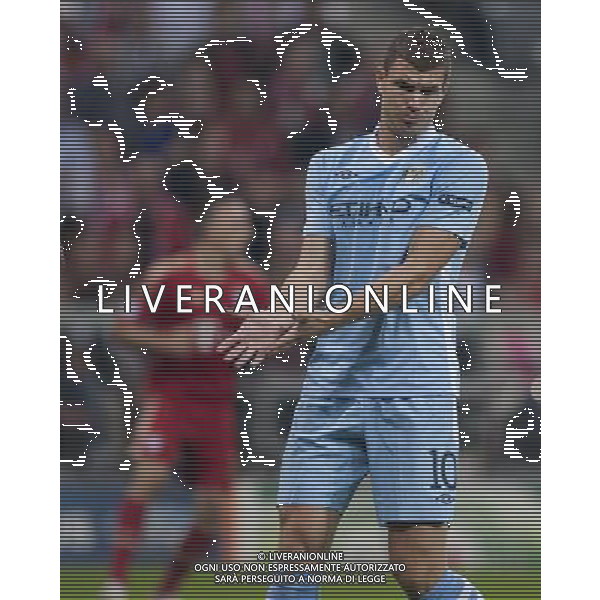 firo 27.09.2011 FuÃŸball,Fussball, International, UEFA Champions League Bayern MÃ¼nchen - Manchester City 2:0 Edin Dzeko of Manchester CIty looks unhappy after not being passed the ball , EnttÃ¤uschung, Enttaeuschung $worldrightsEs gelten unsere AGB, einsehbar auf www.firosportphoto.de Â§ONLY FOR USE IN G E R M A N Y !!!!! backpages, copyright by firo sportphoto: Pfefferackerstr. 2aÂ  45894 G e l s e n k i r c h e n www.firosportphoto.de mail@firosportphoto.de (V o l k s b a n k B o c h u m - W i t t e n ) BLZ.: 430 601 29 Kt. Nr.: 341 117 100 Tel:Â  0209 - 9304402 Fax:Â  0209 - 9304443 AG ALDO LIVERANI S A S ONLY ITALY