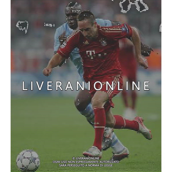 firo Fu§ball,Fussball, 27.09.2011 Uefa Champions League Saison 2011/2012 CL, Vorrunde 2. Spieltag, FC Bayern MŸnchen, Muenchen, FCB , Manchester City FC, 2 : 0, Zweikampf, Franck Ribery, Bayern, vorne, hinten, Micah Richards, Manchester City, $worldrightsEs gelten unsere AGB, einsehbar auf www.firosportphoto.de copyright by firo sportphoto: Pfefferackerstr. 2aÊ 45894 G e l s e n k i r c h e n www.firosportphoto.de mail@firosportphoto.de (V o l k s b a n k B o c h u m - W i t t e n ) BLZ.: 430 601 29 Kt. Nr.: 341 117 100 Tel:Ê 0209 - 9304402 Fax:Ê 0209 - 9304443 AG ALDO LIVERANI S A S ONLY ITALY