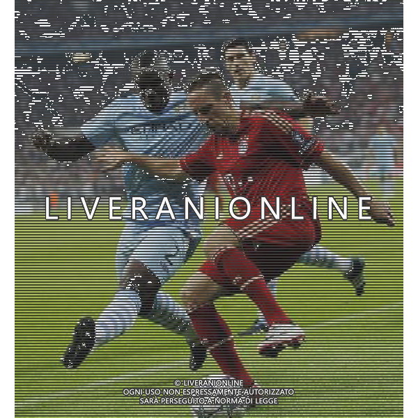 firo Fu§ball,Fussball, 27.09.2011 Uefa Champions League Saison 2011/2012 CL, Vorrunde 2. Spieltag, FC Bayern MŸnchen, Muenchen, FCB , Manchester City FC, 2 : 0 Zweikampf, rechts, Franck Ribery, Bayern, links, Micah Richards, Manchester City, $worldrightsEs gelten unsere AGB, einsehbar auf www.firosportphoto.de copyright by firo sportphoto: Pfefferackerstr. 2aÊ 45894 G e l s e n k i r c h e n www.firosportphoto.de mail@firosportphoto.de (V o l k s b a n k B o c h u m - W i t t e n ) BLZ.: 430 601 29 Kt. Nr.: 341 117 100 Tel:Ê 0209 - 9304402 Fax:Ê 0209 - 9304443 AG ALDO LIVERANI S A S ONLY ITALY