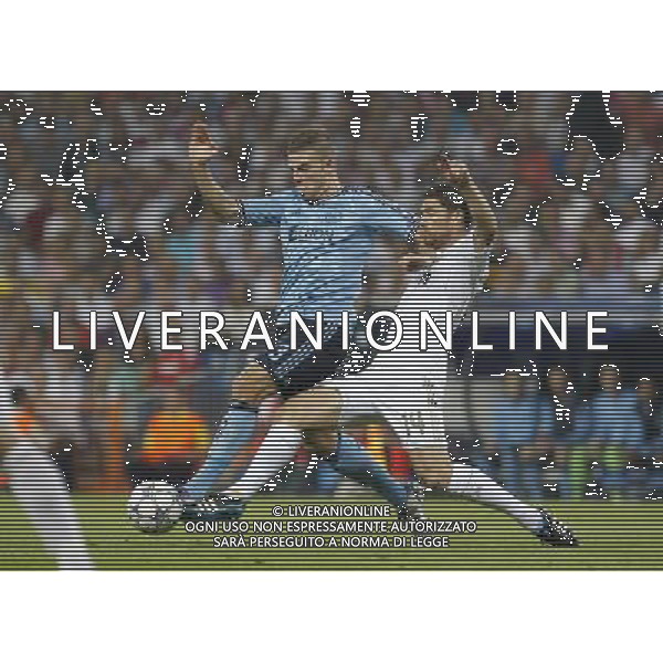 madrid (27/09/2011).- Estadio Santiago Bernabeu. UEFA Champion League, Match 2 Real Madrid- AFC Ajax. Toby Alderweireld y Xabi Alonso. © Alex Cid-Fuentes / ALFAQUI AG ALDO LIVERANI ONLY ITALY