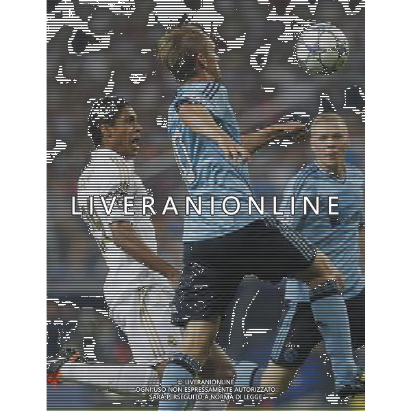 madrid (27/09/2011).- Estadio Santiago Bernabeu. UEFA Champion League, Match 2 Real Madrid- AFC Ajax. Raphael Varane, Siem de Jong. © Alex Cid-Fuentes / ALFAQUI AG ALDO LIVERANI ONLY ITALY