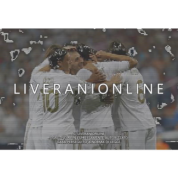 madrid (27/09/2011).- Estadio Santiago Bernabeu. UEFA Champion League, Match 2 Real Madrid- AFC Ajax. Karim Benzema, Ozil, Kaka y Khedira celebran un gol. © Alex Cid-Fuentes / ALFAQUI AG ALDO LIVERANI ONLY ITALY