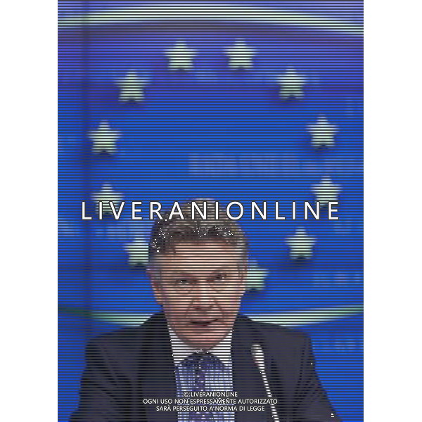 BRUSSELS, Sept. 26, 2011 EU Commissioner for Trade Karel De Gucht addresses during a press conference after EU\'s Foreign Ministers meeting on trade issues in Brussels, capital of Belgium on Sept. 26, 2011. (/Thierry Monasse) / Bruxelles, Belgio , i Ministri degli Esteri dell\'Unione europea si sono riuniti per una sessione in materia di commercio - AG. ALDO LIVERANI SAS- ITALY ONLY *** Local Caption *** .