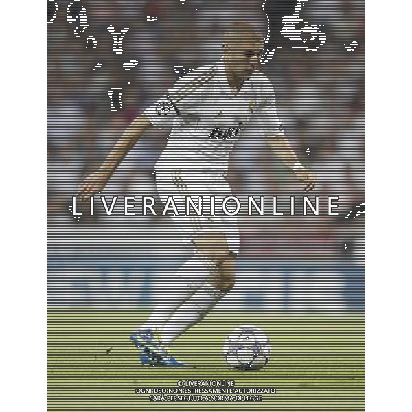 Real Madrid\'s Karim Benzema during UEFA Champions League match. September 27, 2011. (ALTERPHOTOS/Alvaro Hernandez) /AG ALDO LIVERAN SAS ITALY ONLY