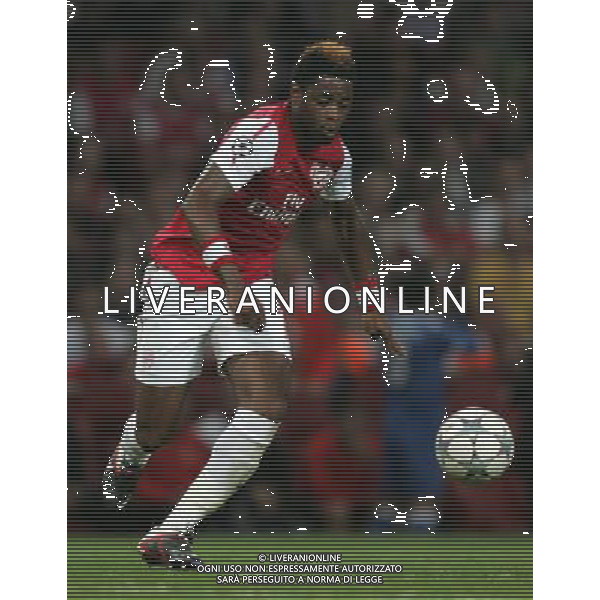 Arsenal\'s Alexandre Song in action during todays match Football - UEFA Champions League - Group F - Arsenal v Olympiacos FC - Wed 28 Sep 2011 - Emirates Stadium - London - UK Foto: Michal Zemanek / Newspix.pl LIGA MISTRZOW SEZON 2011/2012 PILKA NOZNA ARSENAL LONDYN vs OLYMPIAKOS PIREUS --- Newspix.pl ARSENAL OLYMPIACOS - CHAMPIONS LEAGUE - ©AG ALDO LIVERANI SAS ITALY ONLY -. *** Local Caption *** .