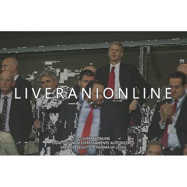 Arsenal\'s Manager Arsene Wenger watches tonight game from stands Football - UEFA Champions League - Group F - Arsenal v Olympiacos FC - Wed 28 Sep 2011 - Emirates Stadium - London - UK Foto: Michal Zemanek / Newspix.pl LIGA MISTRZOW SEZON 2011/2012 PILKA NOZNA ARSENAL LONDYN vs OLYMPIAKOS PIREUS --- Newspix.pl ARSENAL OLYMPIACOS - CHAMPIONS LEAGUE - ©AG ALDO LIVERANI SAS ITALY ONLY -. *** Local Caption *** .