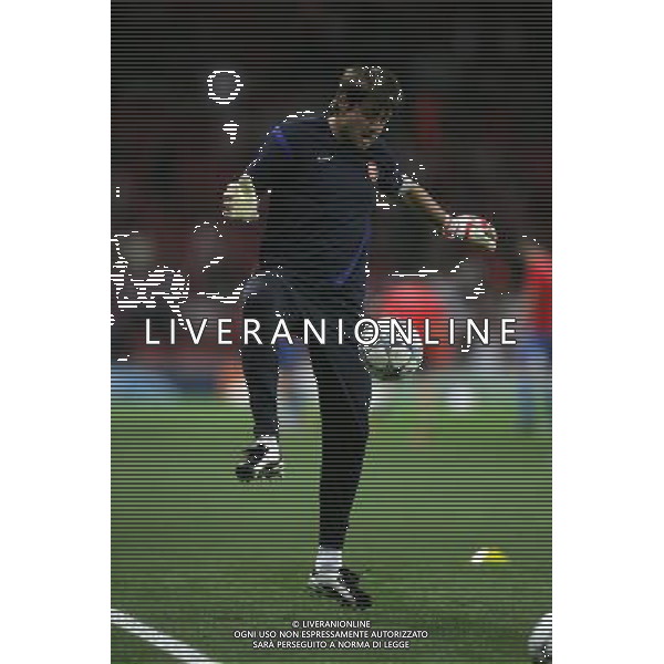 Arsenal\'s Lukasz Fabianski Football - UEFA Champions League - Group F - Arsenal v Olympiacos FC - Wed 28 Sep 2011 - Emirates Stadium - London - UK Foto: Michal Zemanek / Newspix.pl LIGA MISTRZOW SEZON 2011/2012 PILKA NOZNA ARSENAL LONDYN vs OLYMPIAKOS PIREUS --- Newspix.pl ARSENAL OLYMPIACOS - CHAMPIONS LEAGUE - ©AG ALDO LIVERANI SAS ITALY ONLY -. *** Local Caption *** .