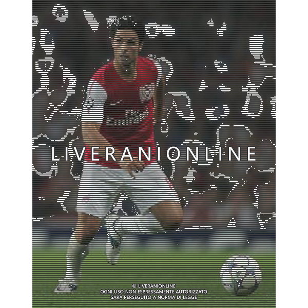 Arsenal\'s Mikel Arteta in action during todays match Football - UEFA Champions League - Group F - Arsenal v Olympiacos FC - Wed 28 Sep 2011 - Emirates Stadium - London - UK Foto: Michal Zemanek / Newspix.pl LIGA MISTRZOW SEZON 2011/2012 PILKA NOZNA ARSENAL LONDYN vs OLYMPIAKOS PIREUS --- Newspix.pl ARSENAL OLYMPIACOS - CHAMPIONS LEAGUE - ©AG ALDO LIVERANI SAS ITALY ONLY -. *** Local Caption *** .