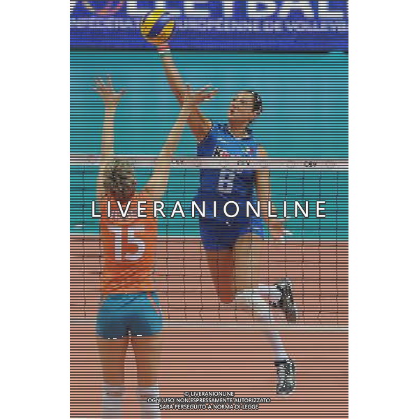 Monza 28-09-2011 Campionati Europei femminili di Pallavolo - Quarti di finale Italia - Olanda nella foto: Carolina Costagrande (Italia) foto Roberto Garavaglia - ag. Aldo Liverani sas