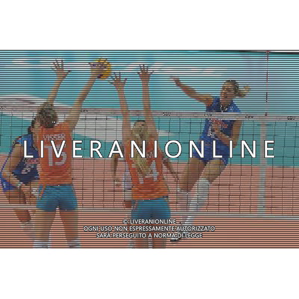 Monza 28-09-2011 Campionati Europei femminili di Pallavolo - Quarti di finale Italia - Olanda nella foto: Francesca Piccinini (Italia) foto Roberto Garavaglia - ag. Aldo Liverani sas