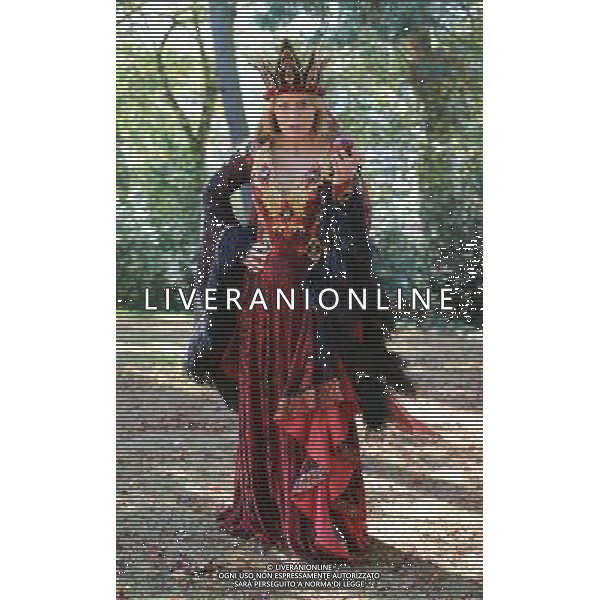 Patsy Kensit as the Wicked Witch in the pantomime of \'Snow White And The Seven Dwarfs\' at the Churchchill Theatre, Bromley 29th September 2011 / Patsy Kensit nella pantomima di \'Biancaneve ei sette nani\' al Teatro Churchchill, Bromley - AG.ALDO LIVERANI SAS- ITALY ONLY *** Local Caption *** .