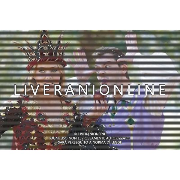 Patsy Kensit as the Wicked Witch and Barney Harwood as Muddles in the pantomime of \'Snow White And The Seven Dwarfs\' at the Churchchill Theatre, Bromley 29th September 2011 / Patsy Kensit nella pantomima di \'Biancaneve ei sette nani\' al Teatro Churchchill, Bromley - AG.ALDO LIVERANI SAS- ITALY ONLY *** Local Caption *** .