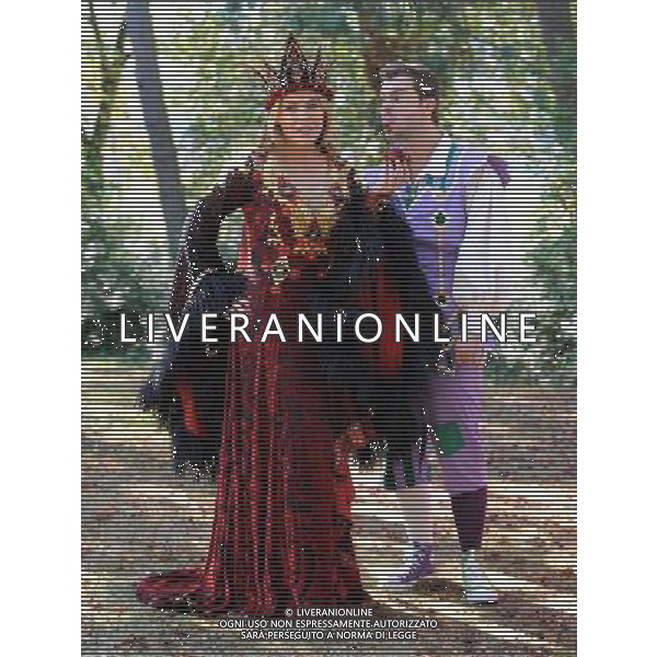 Patsy Kensit as the Wicked Witch and Barney Harwood as Muddles in the pantomime of \'Snow White And The Seven Dwarfs\' at the Churchchill Theatre, Bromley 29th September 2011 / Patsy Kensit nella pantomima di \'Biancaneve ei sette nani\' al Teatro Churchchill, Bromley - AG.ALDO LIVERANI SAS- ITALY ONLY *** Local Caption *** .