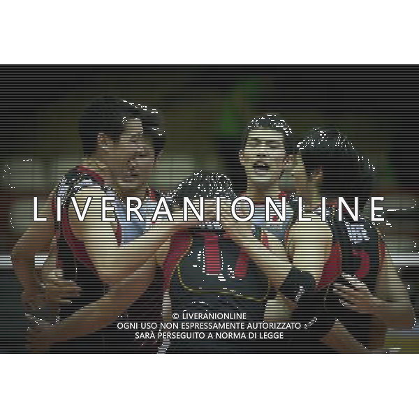 (110929) -- TEHRAN, Sept. 29, 2011 () -- Players of Japan celebrate after winning during the match against India at the 16th Asian Men\'s Volleyball Championship in Tehran, capital of Iran, Sept. 29, 2011. Japan won 3-2 and ranked fifth. (/Ahmad Halabisaz) / Tehran, Iran , Campionato maschile di Volley - AG. ALDO LIVERANI SAS- ITALY ONLY *** Local Caption *** .