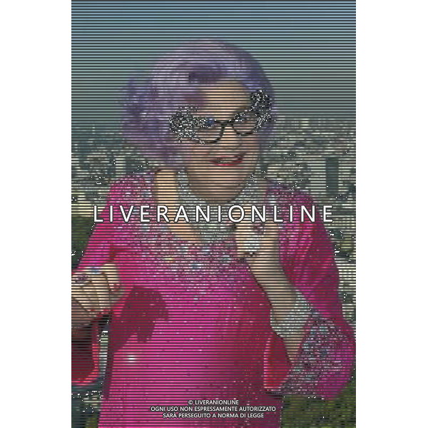 Dame Edna Everage and the stars from the new wimbledon theatres pantomine Dick Whittington that runs from the 9th of December to the 15th of January went for a spin on the edf London eye 29/09/2011 - / Londra, il cast dello spettacolo teatrale Dick Whittington nel photo call di presentazione alla stampa - AG. ALDO LIVERANI SAS- ITALY ONLY *** Local Caption *** .