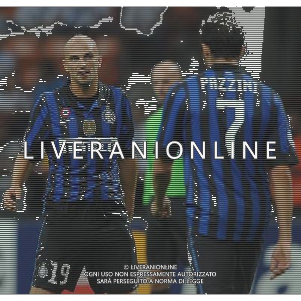 UEFA Champions League 2011/2012 Gruppo B Milano - 14.09.2011 Inter-Trabzonspor Nella Foto:Esteban Cambiasso-Giampaolo Pazzini /Ph.Vitez-Ag. Aldo Liverani
